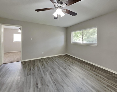 2507 Brookdale Drive - Photo Thumbnail 18