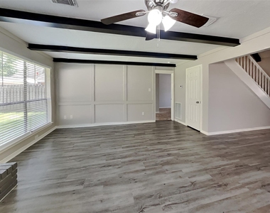 2507 Brookdale Drive - Photo Thumbnail 2