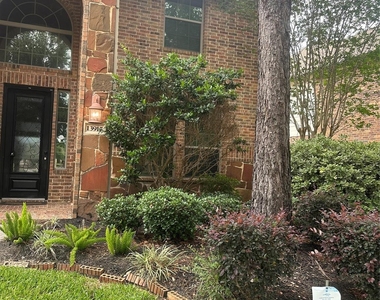 13915 Sawmill Run Lane - Photo Thumbnail 5