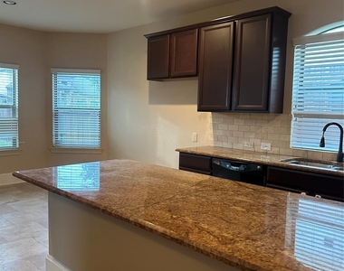 13915 Sawmill Run Lane - Photo Thumbnail 11