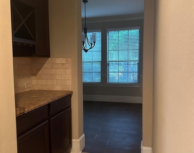 13915 Sawmill Run Lane - Photo Thumbnail 10
