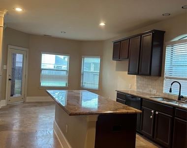 13915 Sawmill Run Lane - Photo Thumbnail 14
