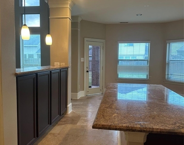 13915 Sawmill Run Lane - Photo Thumbnail 15