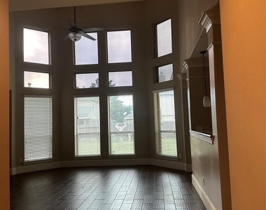 13915 Sawmill Run Lane - Photo Thumbnail 21