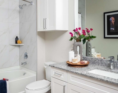 2425 Bell Street - Photo Thumbnail 8