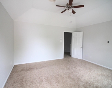 6610 Loma Vista Street - Photo Thumbnail 18