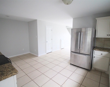 6610 Loma Vista Street - Photo Thumbnail 10
