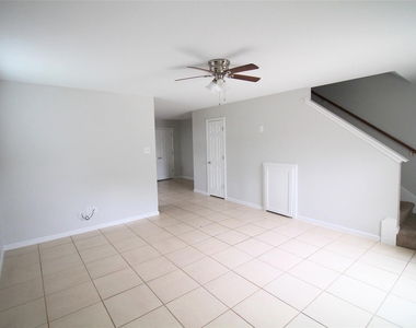 6610 Loma Vista Street - Photo Thumbnail 5