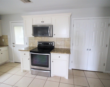 6610 Loma Vista Street - Photo Thumbnail 9
