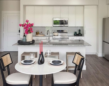 2425 Bell Street - Photo Thumbnail 2