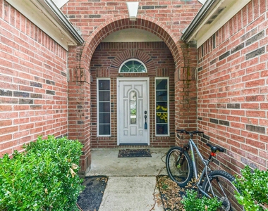 19926 Ashland Brook Court - Photo Thumbnail 4