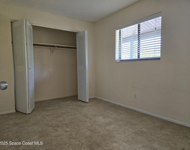 505 Landings Way - Photo Thumbnail 4