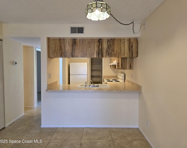 505 Landings Way - Photo Thumbnail 8