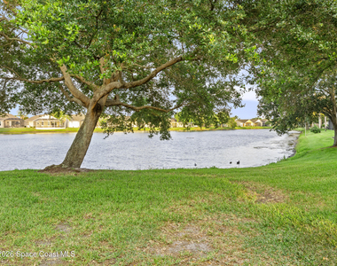 1665 Ficus Point Drive - Photo Thumbnail 25