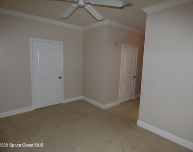 6411 Borasco Drive - Photo Thumbnail 9
