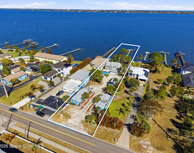 2179 Pineapple Avenue - Photo Thumbnail 5
