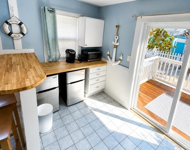 2179 Pineapple Avenue - Photo Thumbnail 2