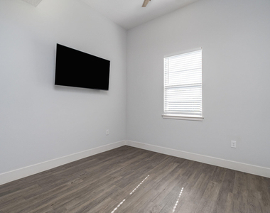 620 Cecelia Avenue Se - Photo Thumbnail 17