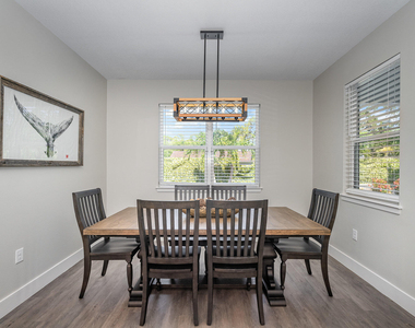 620 Cecelia Avenue Se - Photo Thumbnail 5