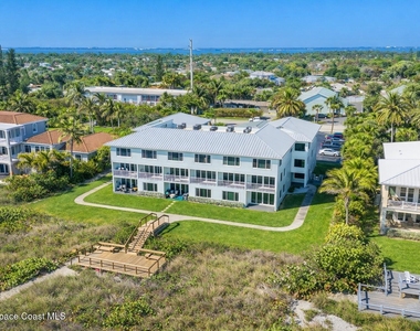 1321 S Miramar Avenue - Photo Thumbnail 5