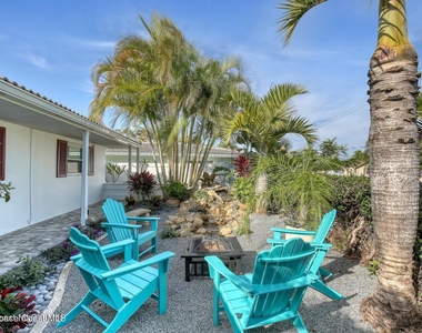 319 Dorset Drive - Photo Thumbnail 3