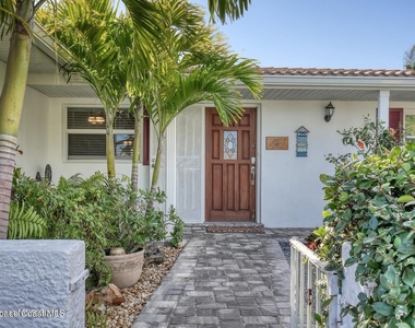 319 Dorset Drive - Photo Thumbnail 2
