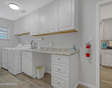 319 Dorset Drive - Photo Thumbnail 13