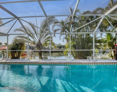 319 Dorset Drive - Photo Thumbnail 24