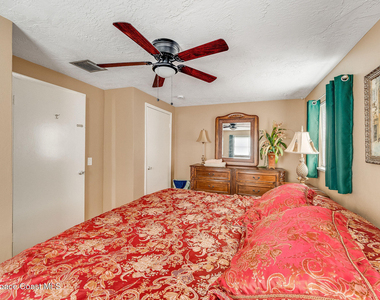 108 E Avenue D E - Photo Thumbnail 16