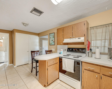 108 E Avenue D E - Photo Thumbnail 11