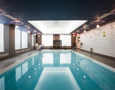 West 48th Street - Photo Thumbnail 11