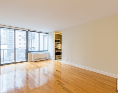 West 48th Street - Photo Thumbnail 1