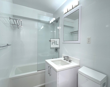 East 35 Street - Photo Thumbnail 7