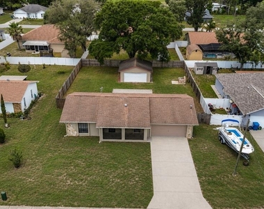 3255 Amherst Avenue - Photo Thumbnail 3