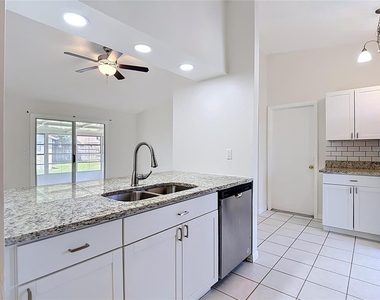 3255 Amherst Avenue - Photo Thumbnail 10