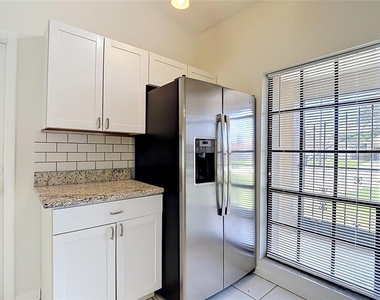 3255 Amherst Avenue - Photo Thumbnail 13