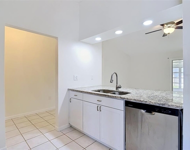 3255 Amherst Avenue - Photo Thumbnail 15