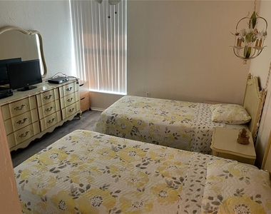 4358 Tahitian Gardens Circle - Photo Thumbnail 9