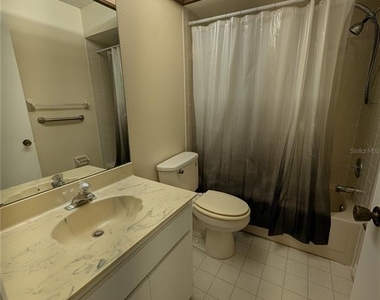 7705 Rockville Court - Photo Thumbnail 20
