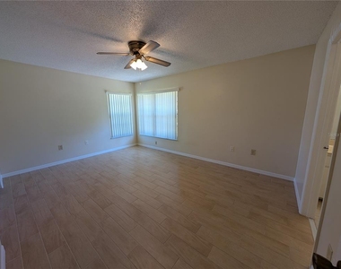 7705 Rockville Court - Photo Thumbnail 18