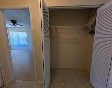 7705 Rockville Court - Photo Thumbnail 14