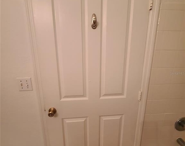 8908 Legacy Court - Photo Thumbnail 16
