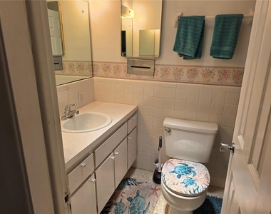 504 67th Avenue - Photo Thumbnail 15