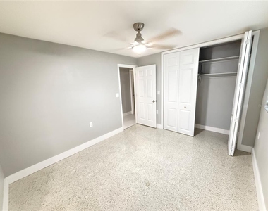 1634 Sheffield Drive - Photo Thumbnail 26