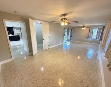 1634 Sheffield Drive - Photo Thumbnail 17