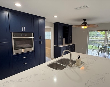 1634 Sheffield Drive - Photo Thumbnail 12