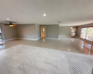 1634 Sheffield Drive - Photo Thumbnail 8