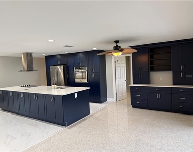 1634 Sheffield Drive - Photo Thumbnail 6