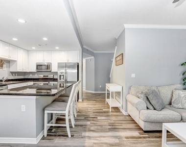 9838 W Park Village Drive - Photo Thumbnail 13