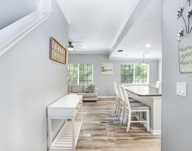 9838 W Park Village Drive - Photo Thumbnail 7